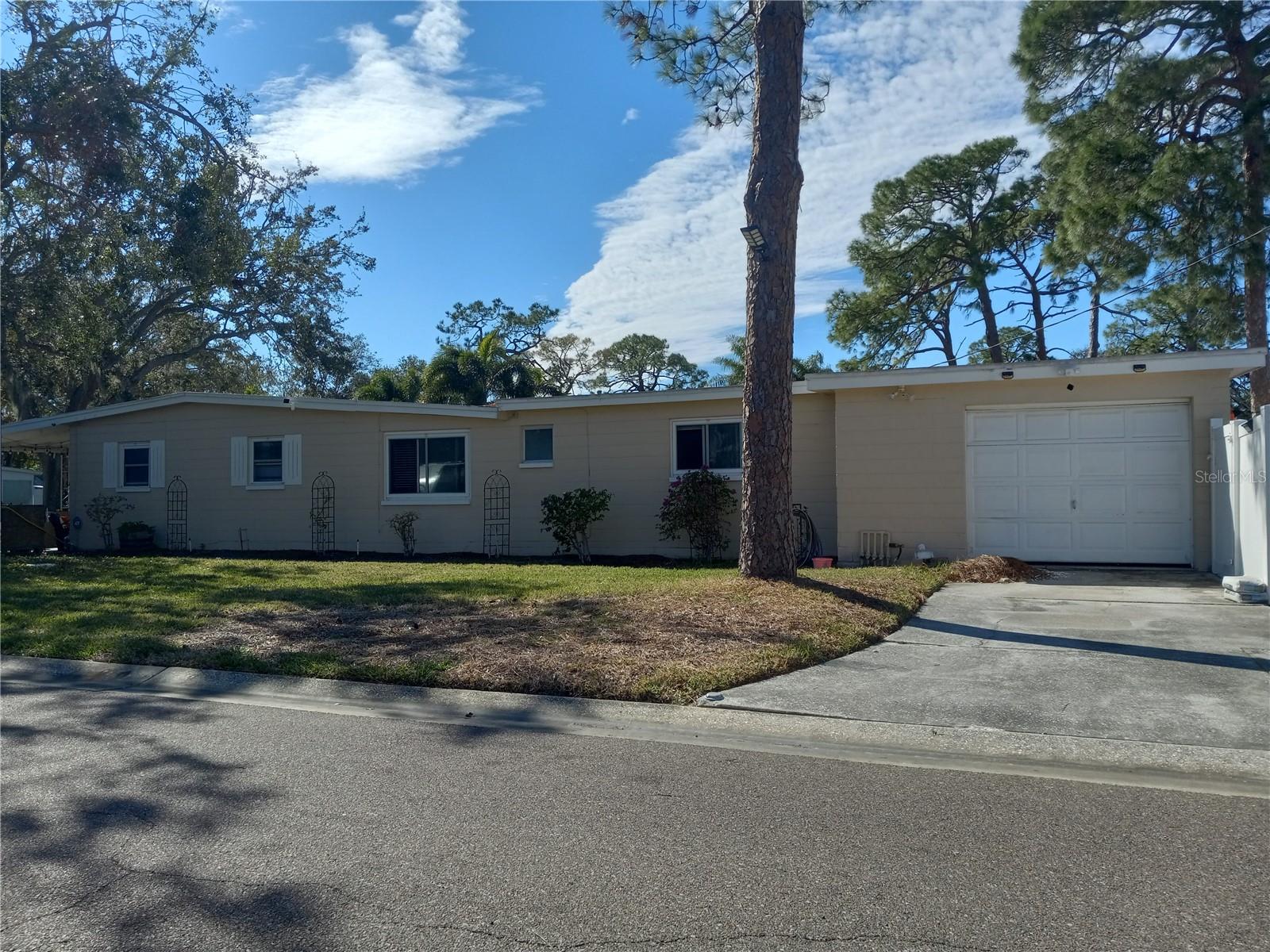 139 89TH AVE NE, ST PETERSBURG, FL, 33702