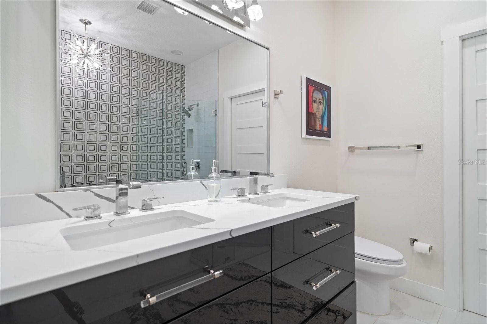 1009 BELLA VISTA DR NE, ST PETERSBURG, FL, 33702