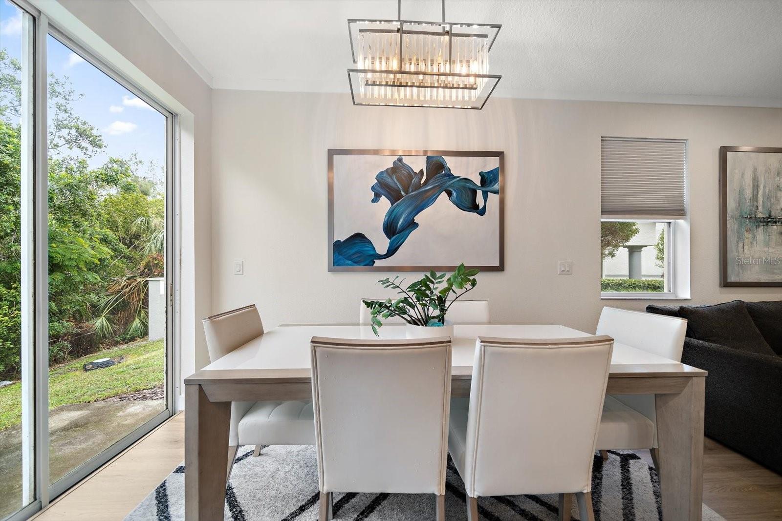 1009 BELLA VISTA DR NE, ST PETERSBURG, FL, 33702