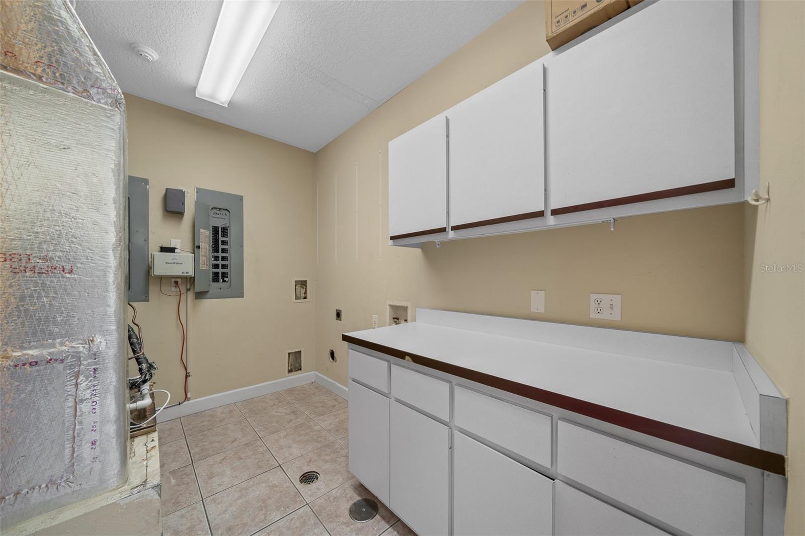 5925 SE ABSHIER BLVD, BELLEVIEW, FL, 34420