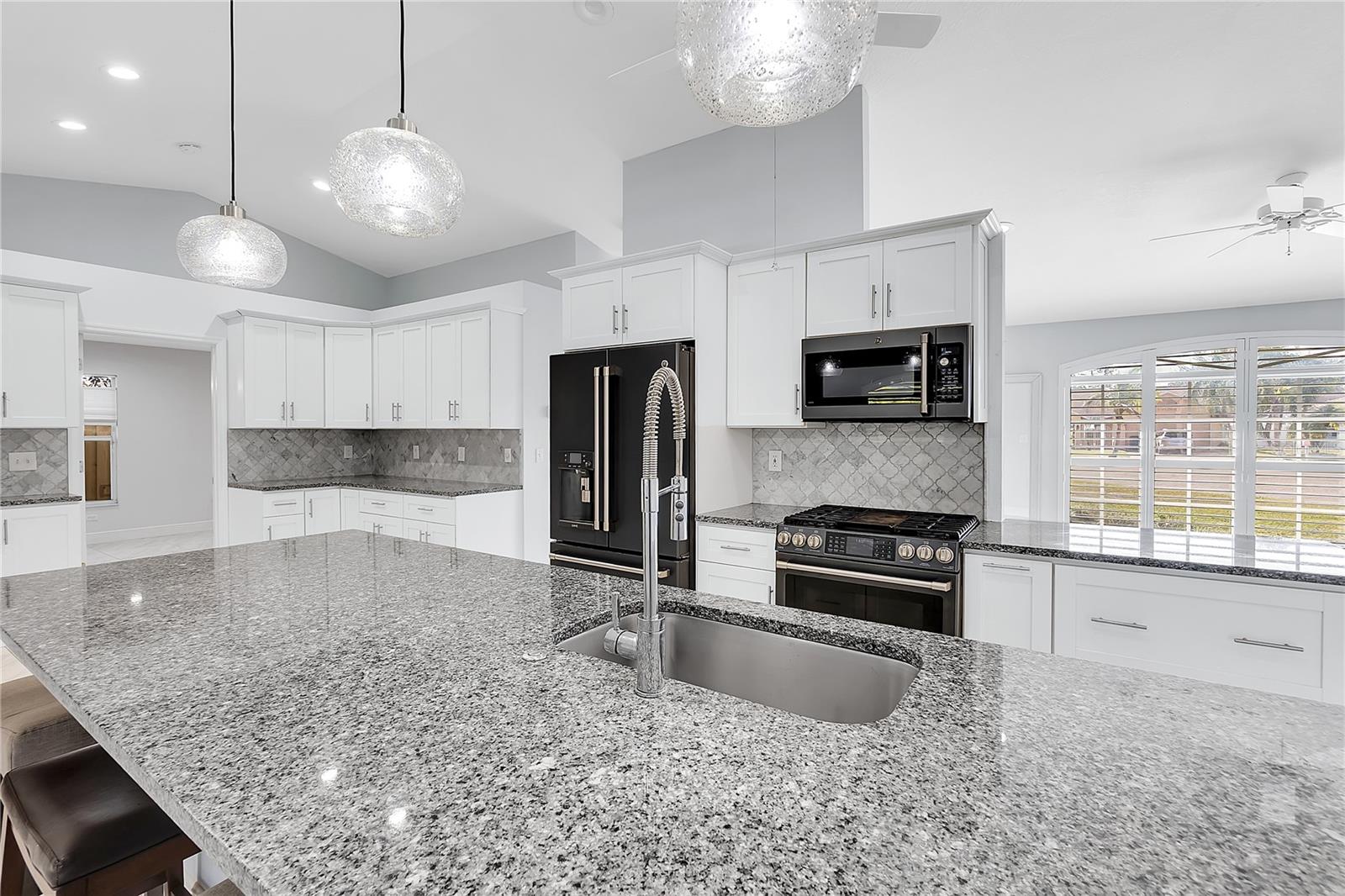 911 WEE BURN PL, SARASOTA, FL, 34243