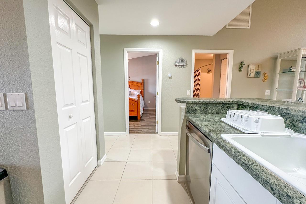 9550 FIDDLERS GREEN CIR #207, ROTONDA WEST, FL, 33947
