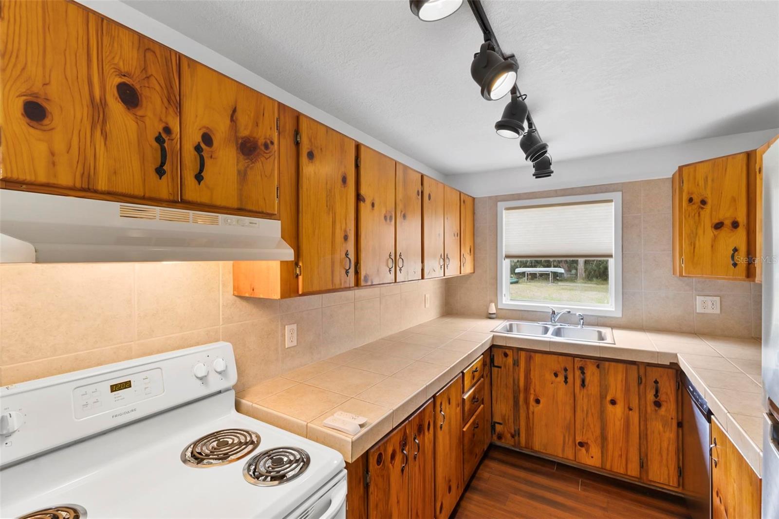 1596 ELIZABETH ST, NEW SMYRNA BEACH, FL, 32168