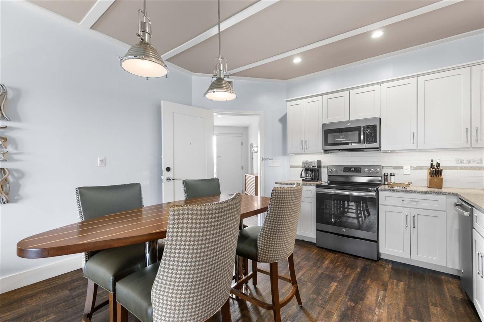 5325 MARINA DR #333, HOLMES BEACH, FL, 34217