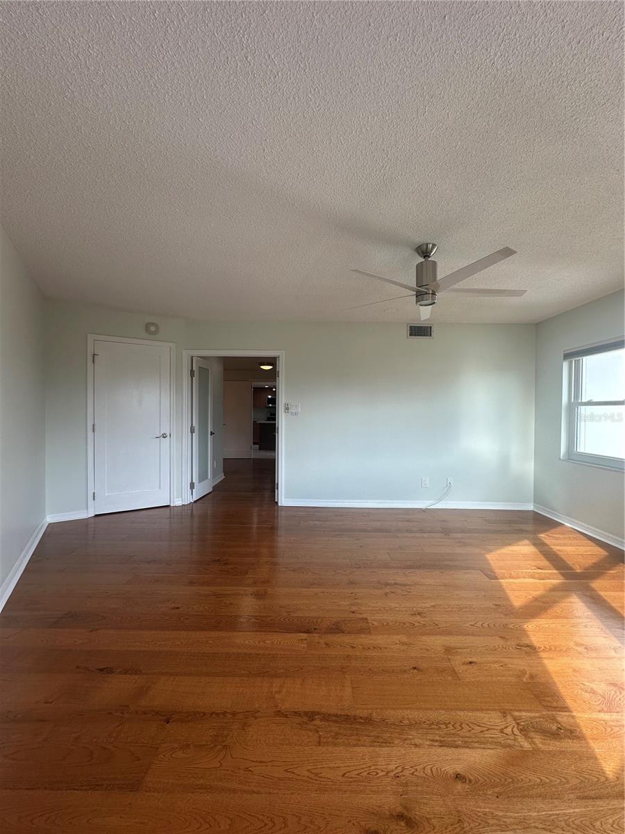 1100 N SHORE DR NE #403, ST PETERSBURG, FL, 33701