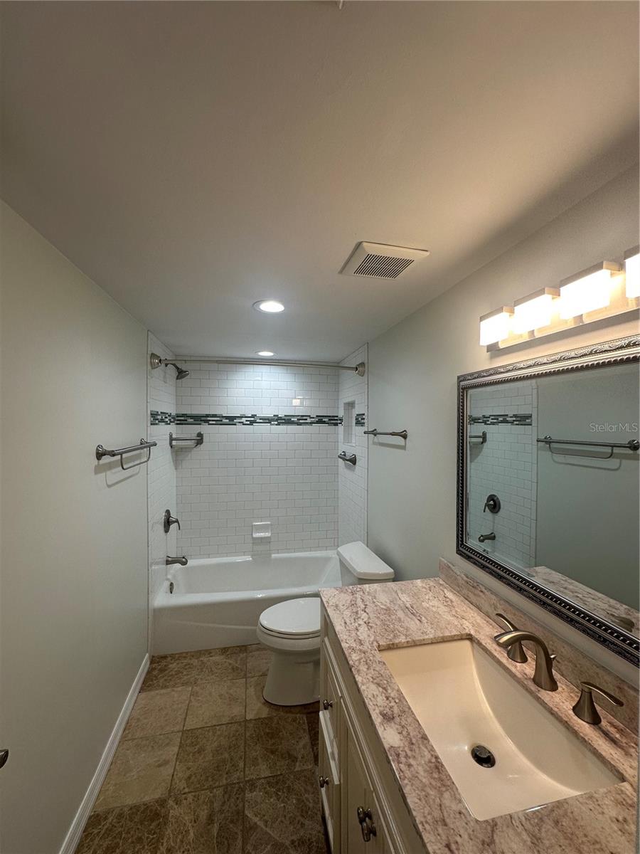 1100 N SHORE DR NE #403, ST PETERSBURG, FL, 33701