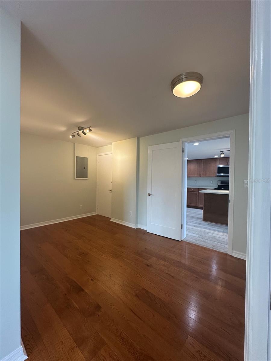 1100 N SHORE DR NE #403, ST PETERSBURG, FL, 33701