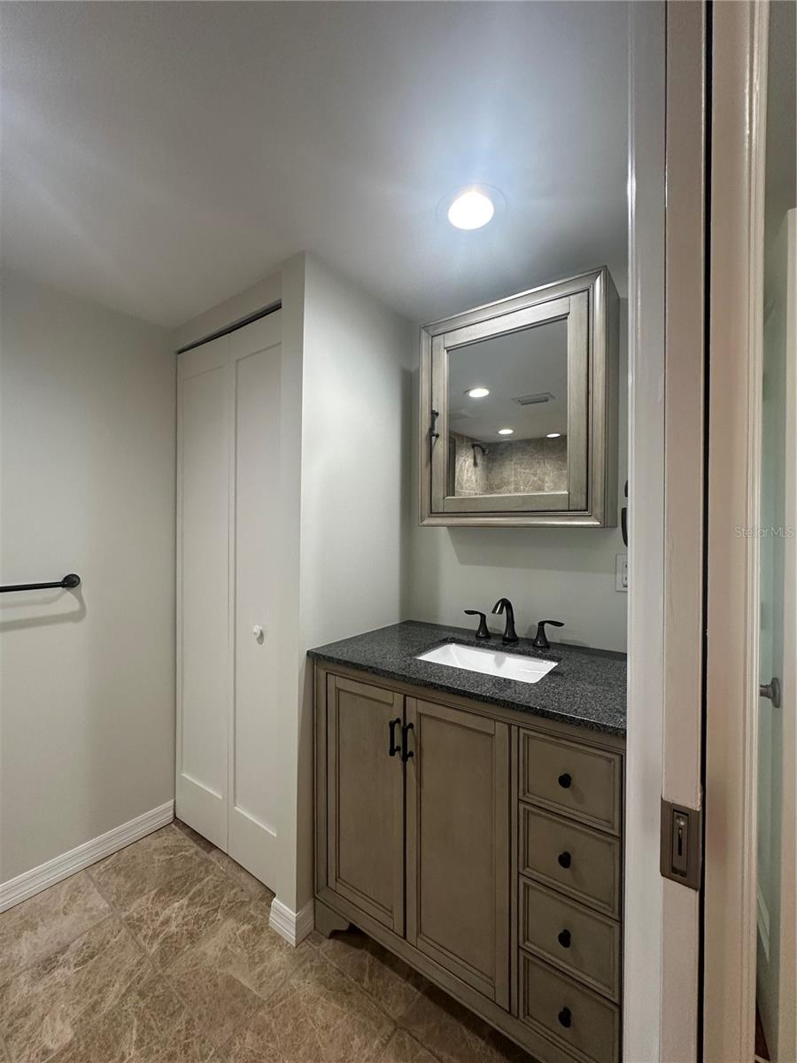 1100 N SHORE DR NE #403, ST PETERSBURG, FL, 33701