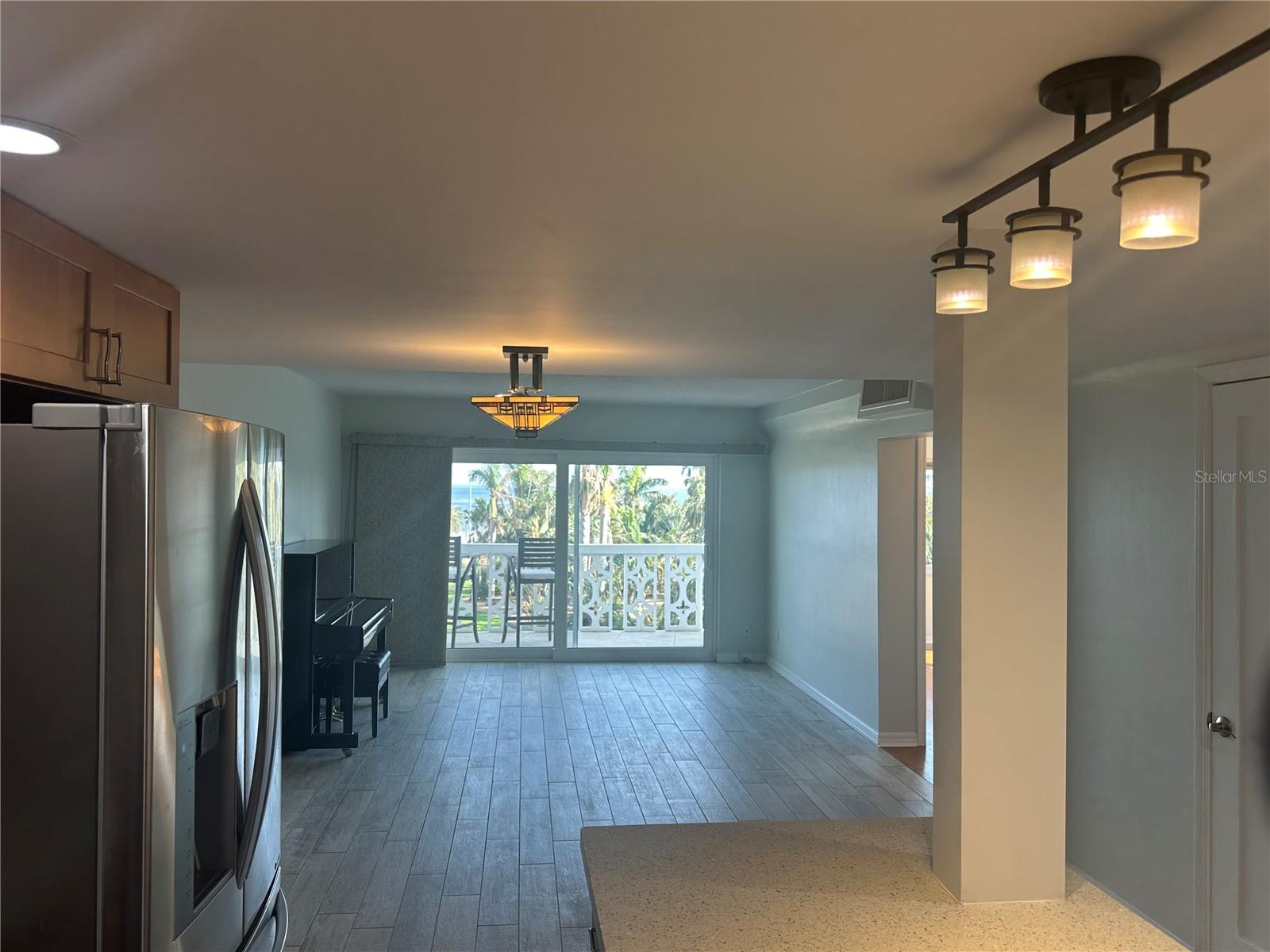 1100 N SHORE DR NE #403, ST PETERSBURG, FL, 33701