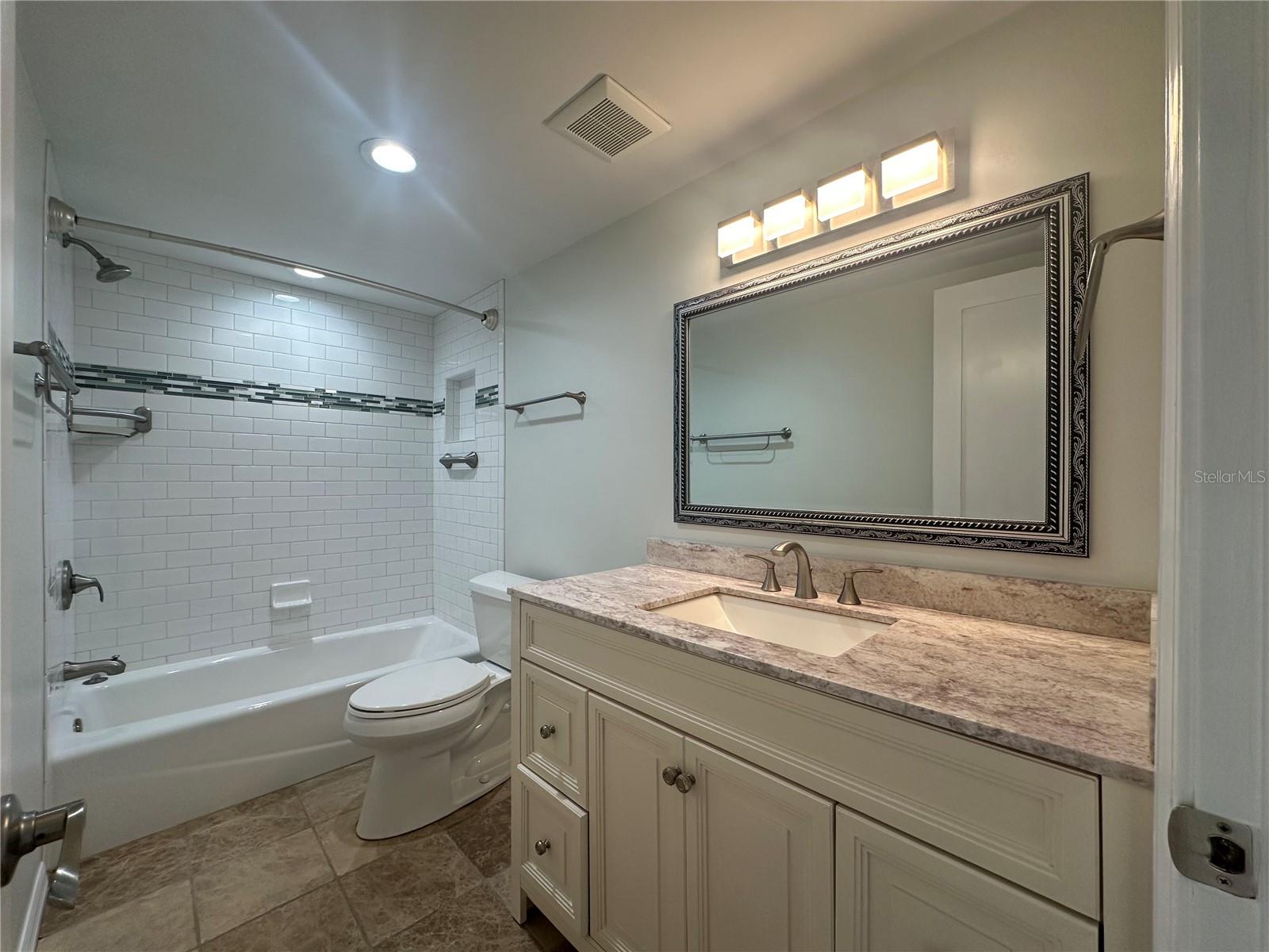 1100 N SHORE DR NE #403, ST PETERSBURG, FL, 33701