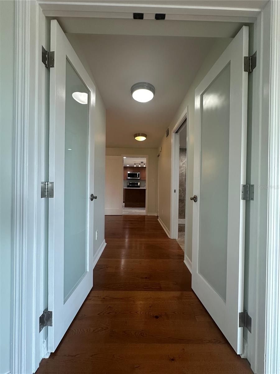 1100 N SHORE DR NE #403, ST PETERSBURG, FL, 33701