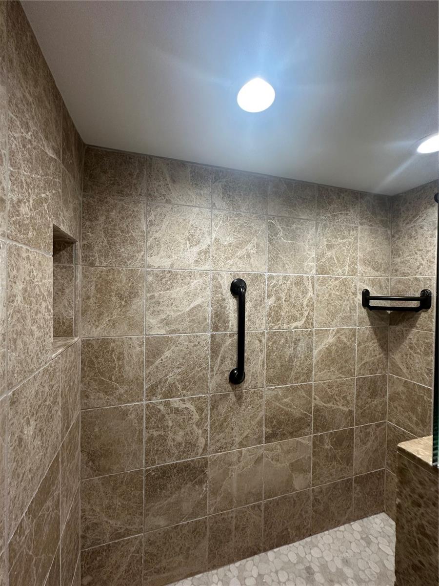 1100 N SHORE DR NE #403, ST PETERSBURG, FL, 33701