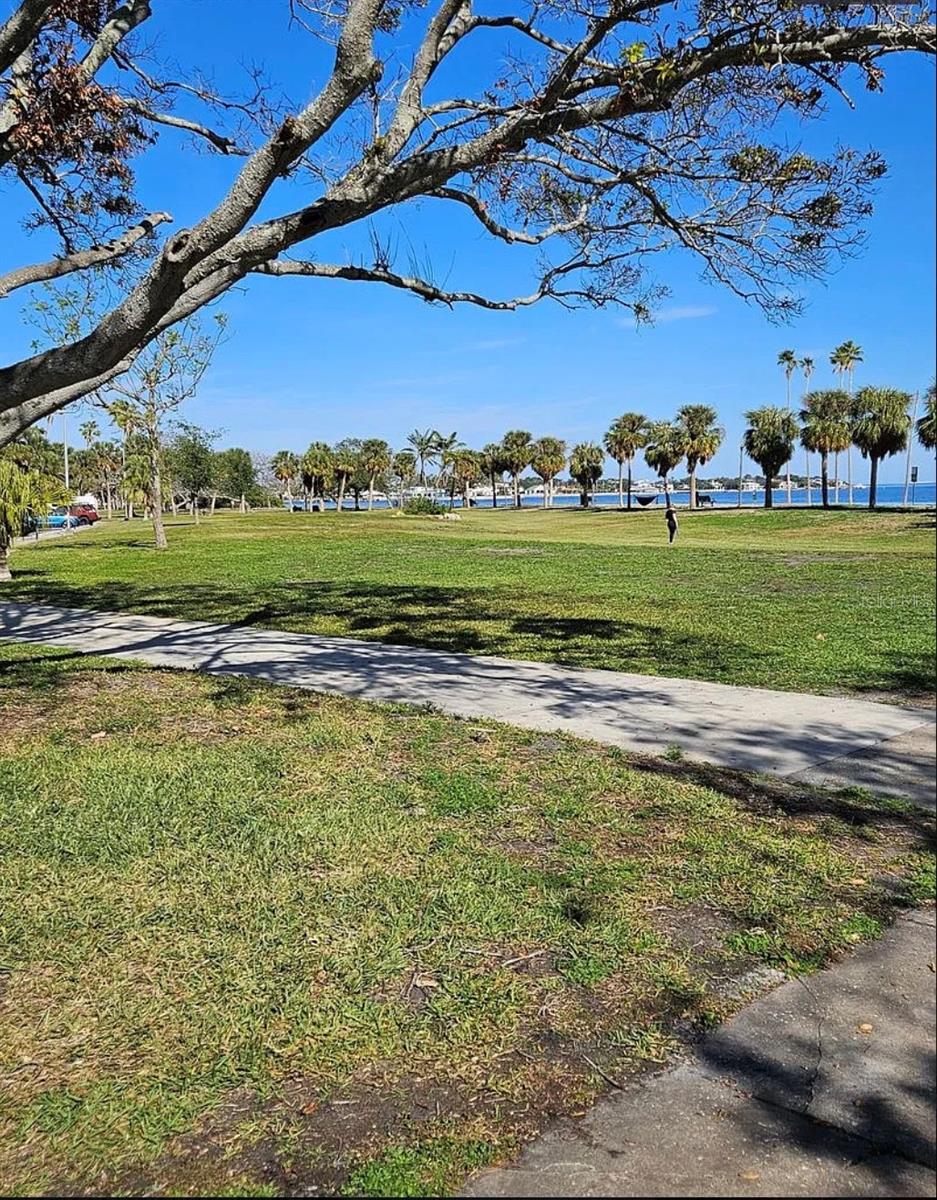 1100 N SHORE DR NE #403, ST PETERSBURG, FL, 33701