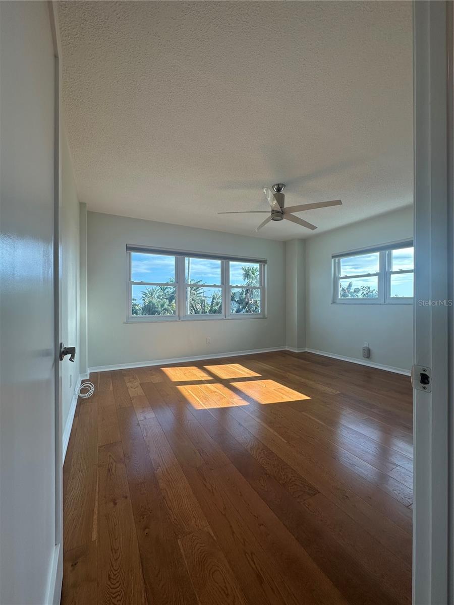 1100 N SHORE DR NE #403, ST PETERSBURG, FL, 33701