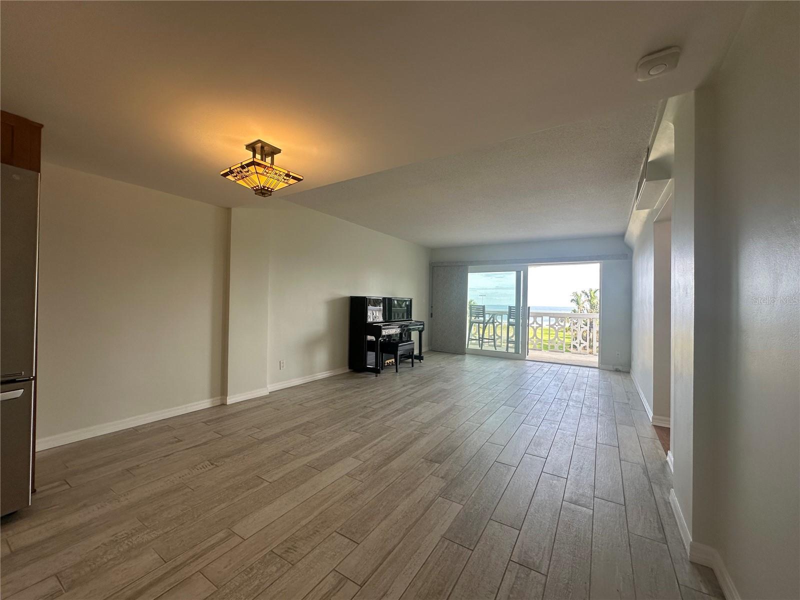 1100 N SHORE DR NE #403, ST PETERSBURG, FL, 33701