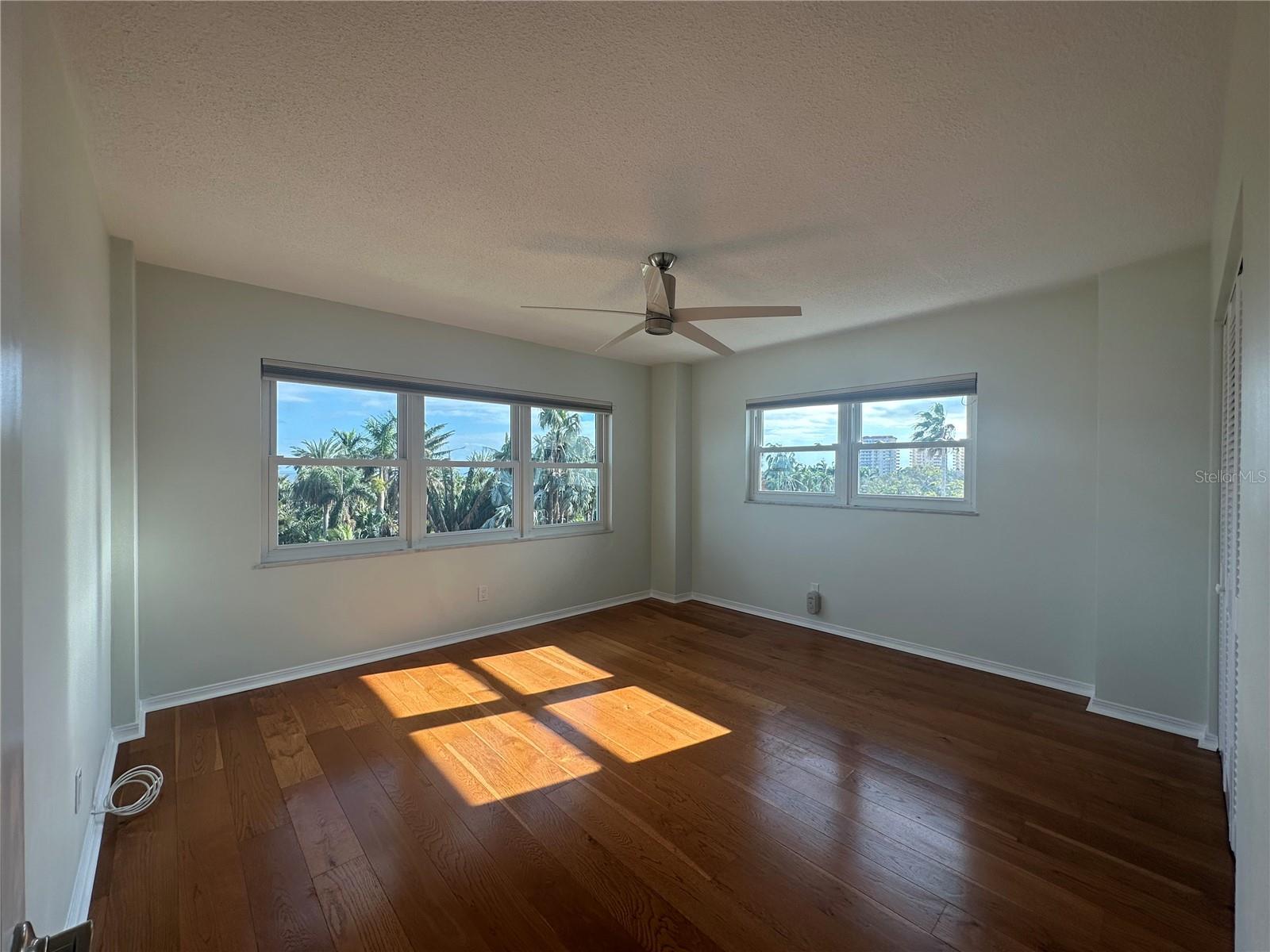 1100 N SHORE DR NE #403, ST PETERSBURG, FL, 33701