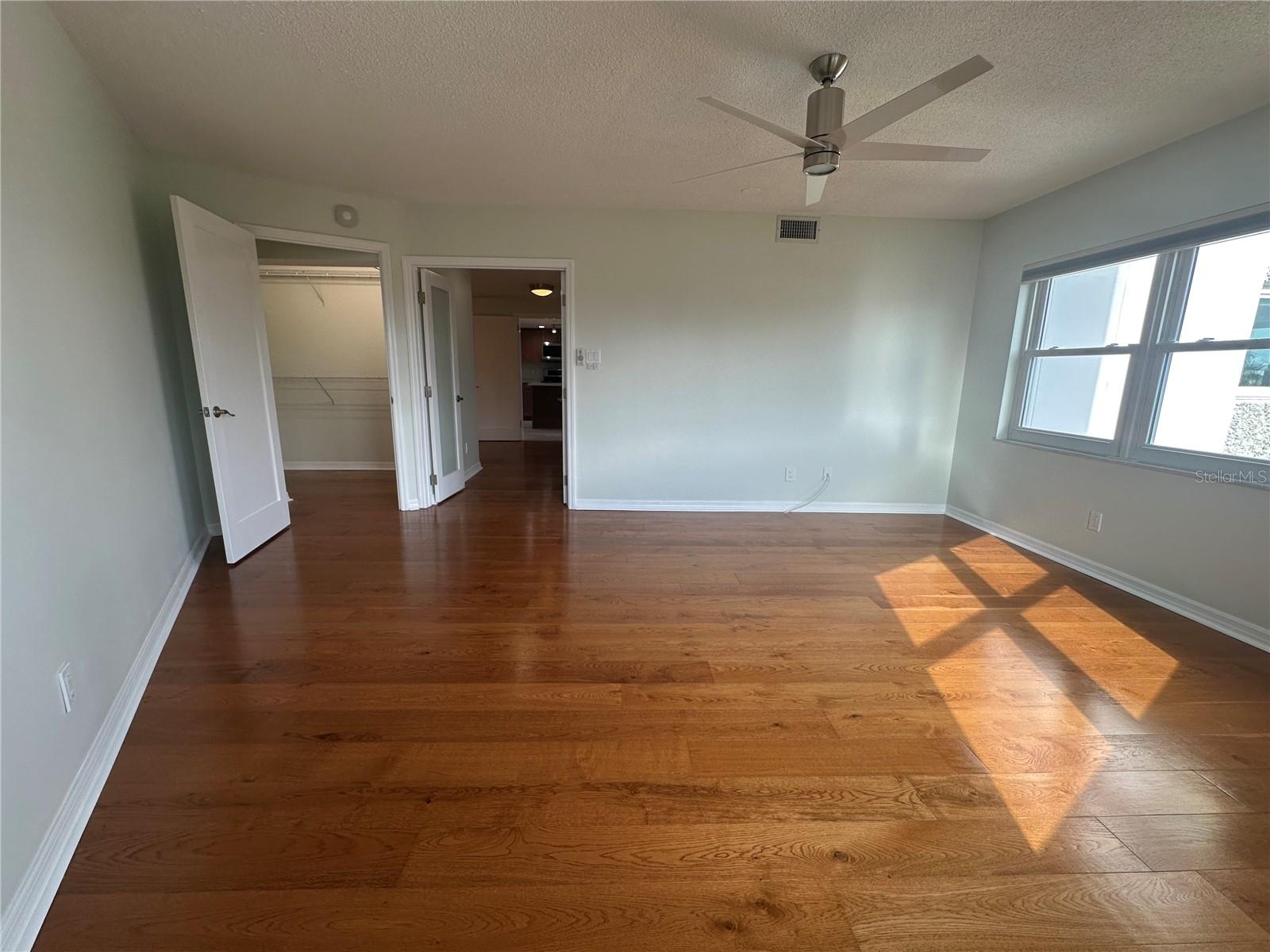 1100 N SHORE DR NE #403, ST PETERSBURG, FL, 33701