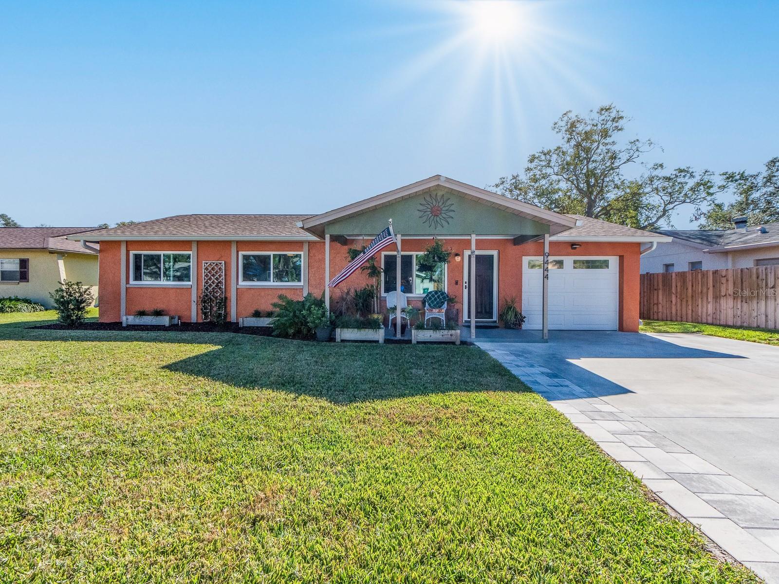 9444 MONICA DR, SEMINOLE, FL, 33777