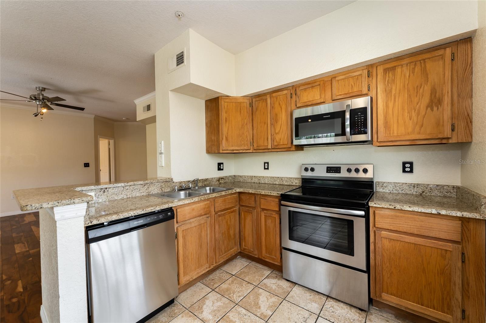 2600 ROBERT TRENT JONES DR #930, ORLANDO, FL, 32835