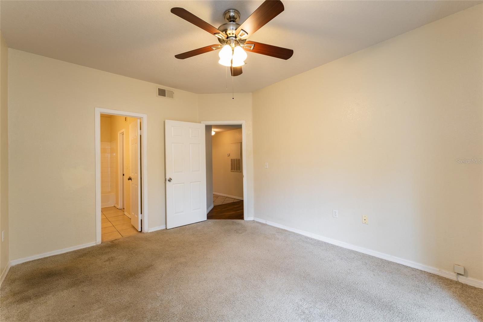 2600 ROBERT TRENT JONES DR #930, ORLANDO, FL, 32835