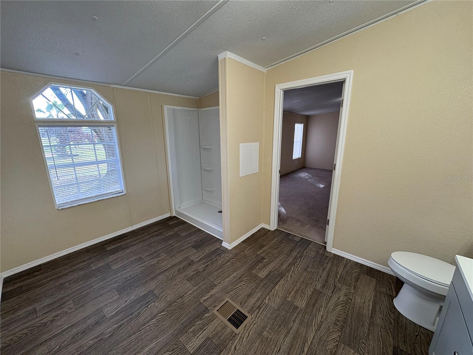 8715 PINE TREE DR, LAKELAND, FL, 33809