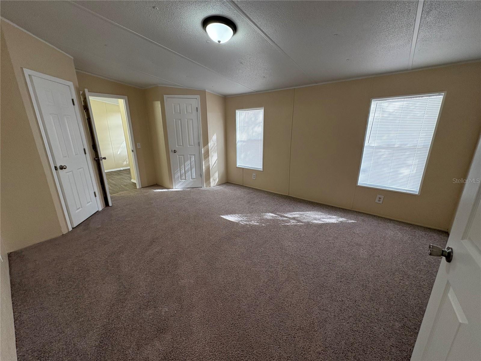 8715 PINE TREE DR, LAKELAND, FL, 33809