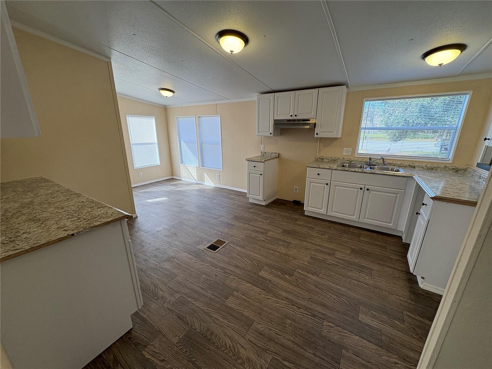 8715 PINE TREE DR, LAKELAND, FL, 33809