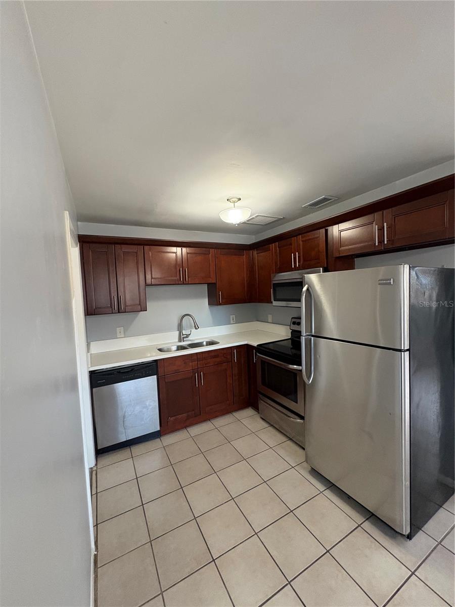 6804 S WALL ST, TAMPA, FL, 33616