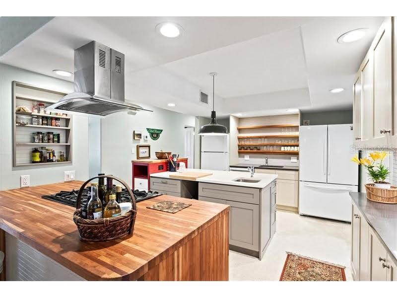 2000 CRAFT LN, SARASOTA, FL, 34239