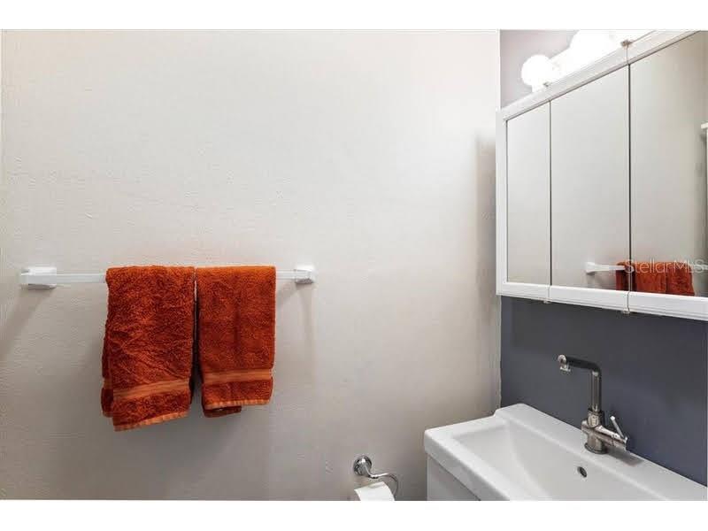 2000 CRAFT LN, SARASOTA, FL, 34239
