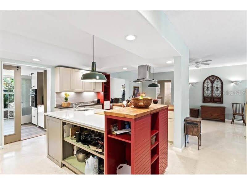 2000 CRAFT LN, SARASOTA, FL, 34239