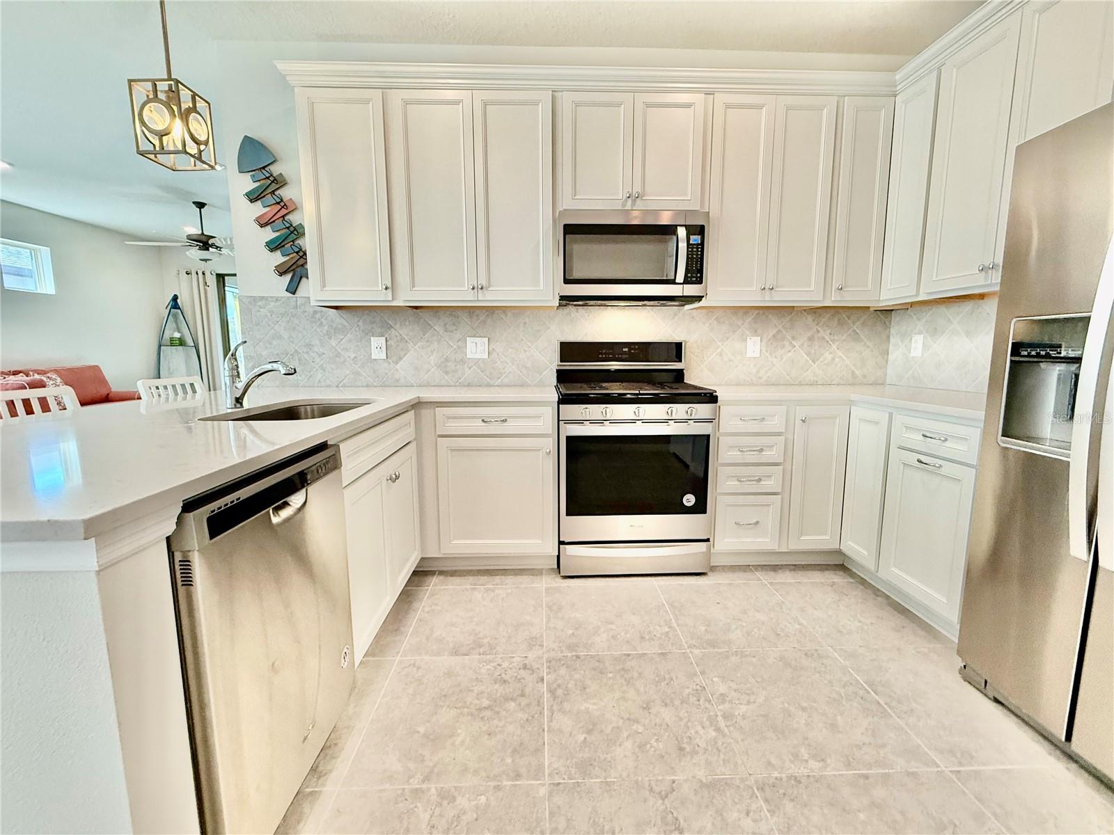 6246 MOORING LINE CIR, APOLLO BEACH, FL, 33572