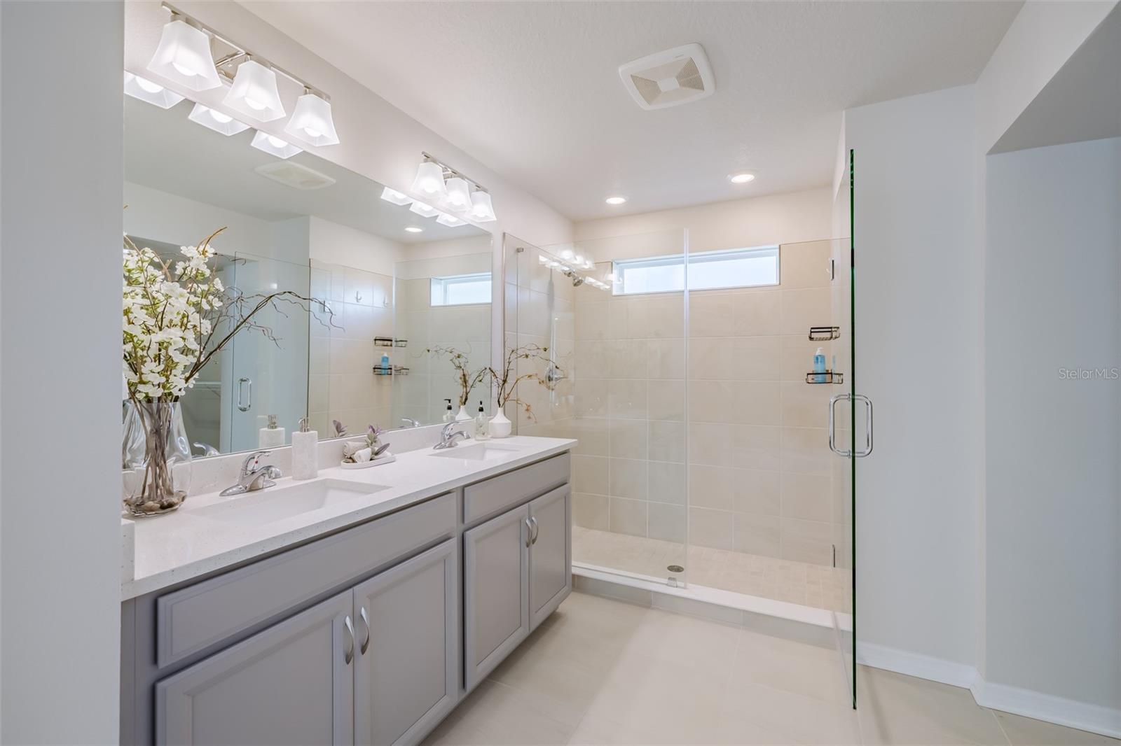 28818 ORANGE BERRY DR, WESLEY CHAPEL, FL, 33543