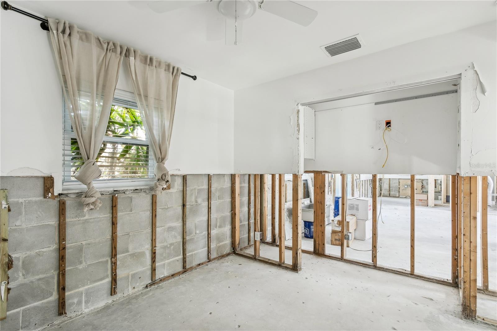 1865 NEBRASKA AVE NE, ST PETERSBURG, FL, 33703