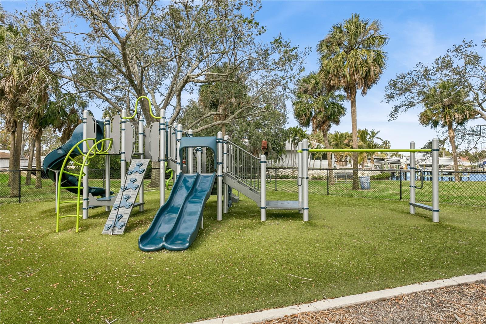 1865 NEBRASKA AVE NE, ST PETERSBURG, FL, 33703