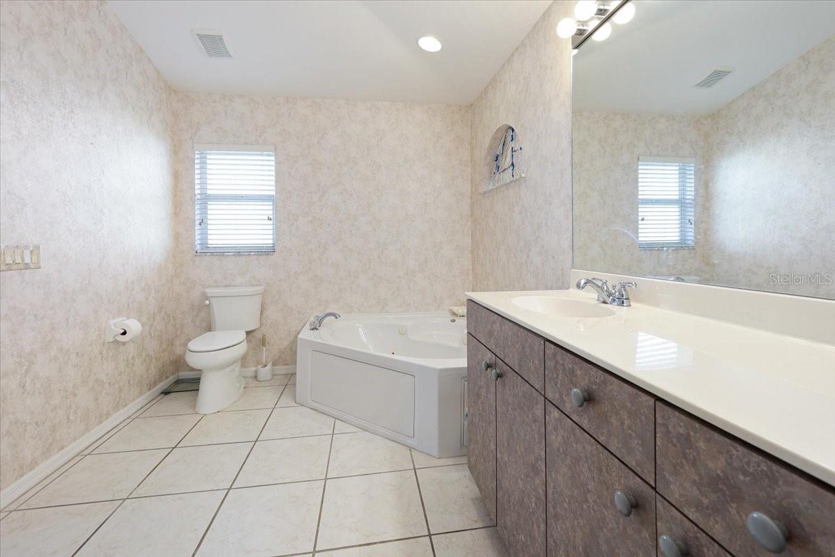 2295 CHILCOTE TER, PORT CHARLOTTE, FL, 33981