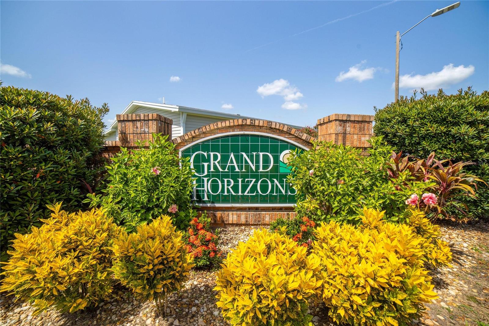 37622 NEW HORIZONS BLVD, ZEPHYRHILLS, FL, 33541