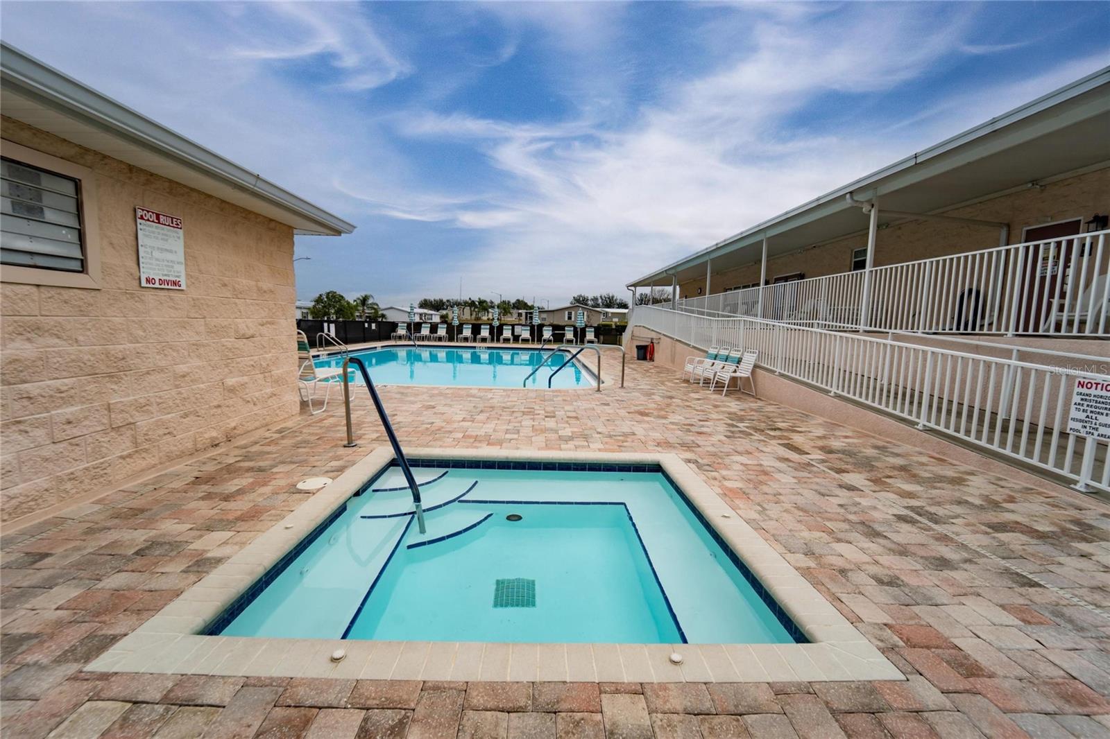 37622 NEW HORIZONS BLVD, ZEPHYRHILLS, FL, 33541
