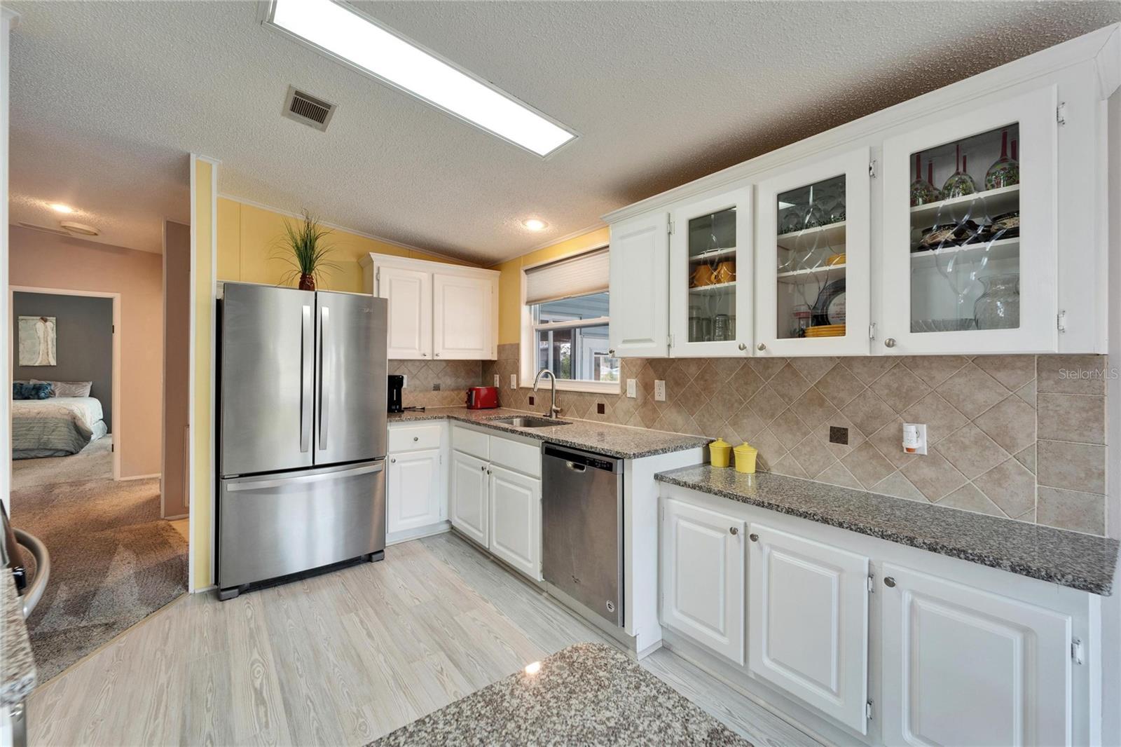 37622 NEW HORIZONS BLVD, ZEPHYRHILLS, FL, 33541