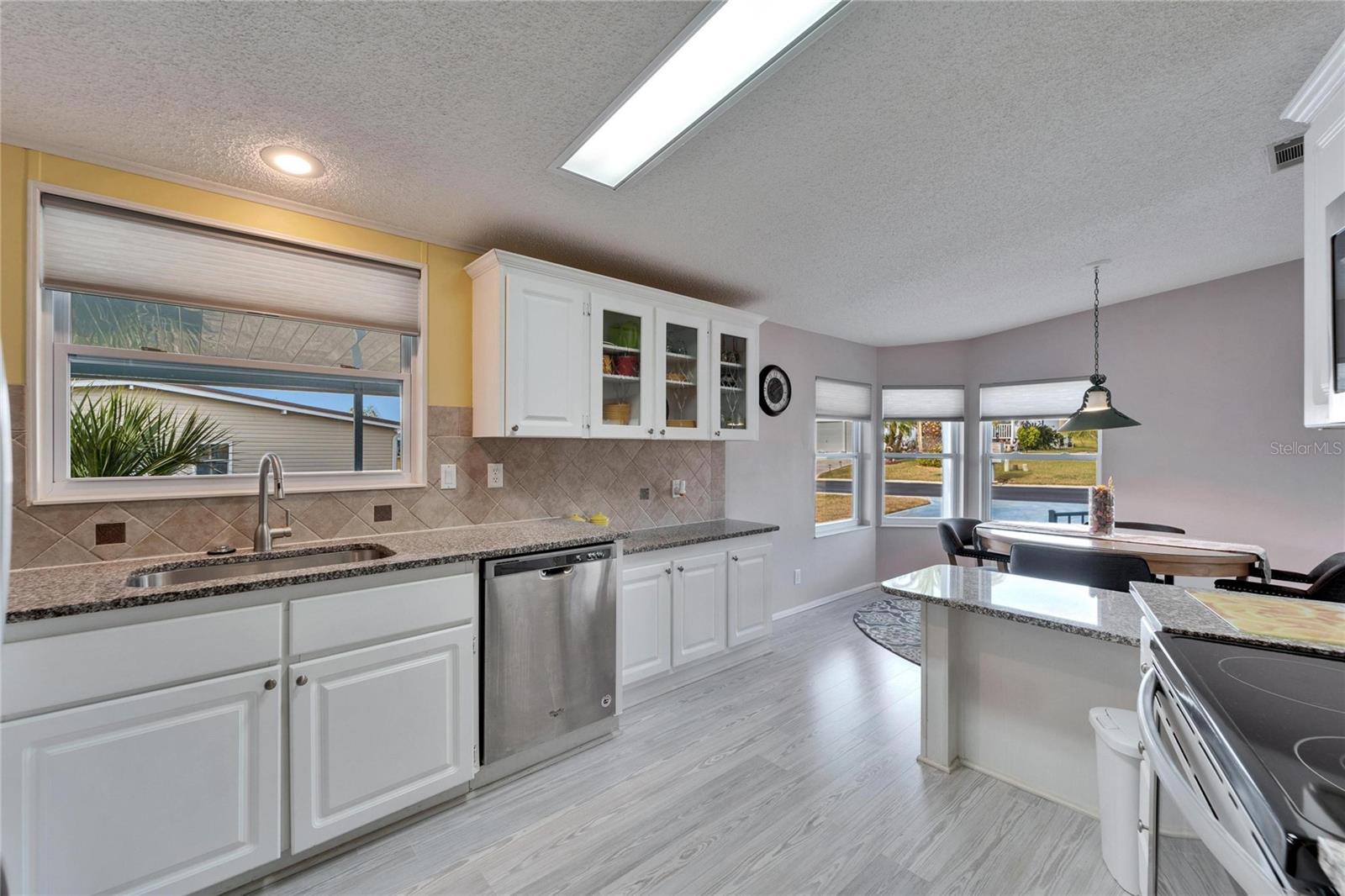 37622 NEW HORIZONS BLVD, ZEPHYRHILLS, FL, 33541