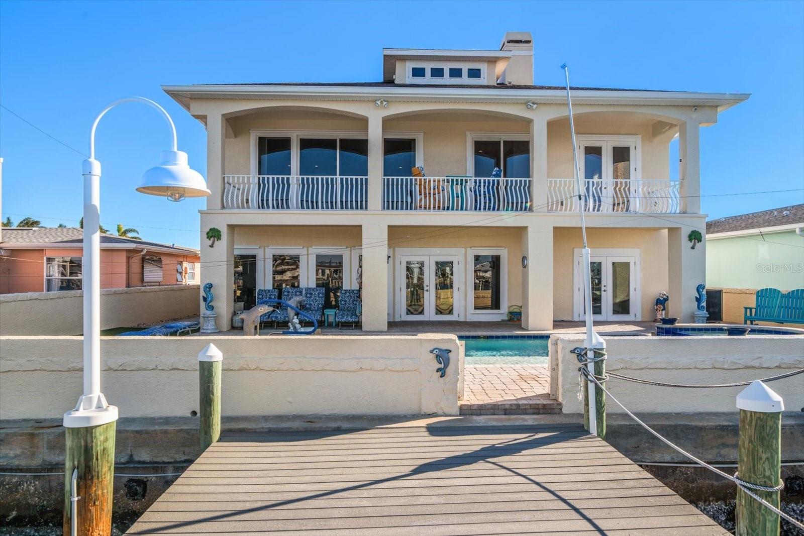 17044 DOLPHIN DR, NORTH REDINGTON BEACH, FL, 33708