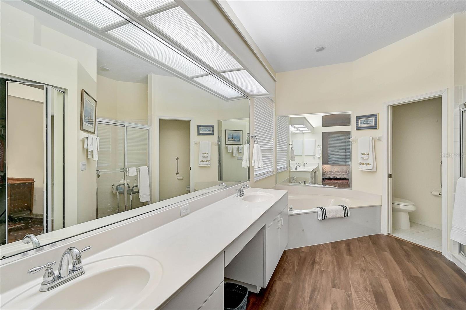 554 FALLBROOK DR, VENICE, FL, 34292