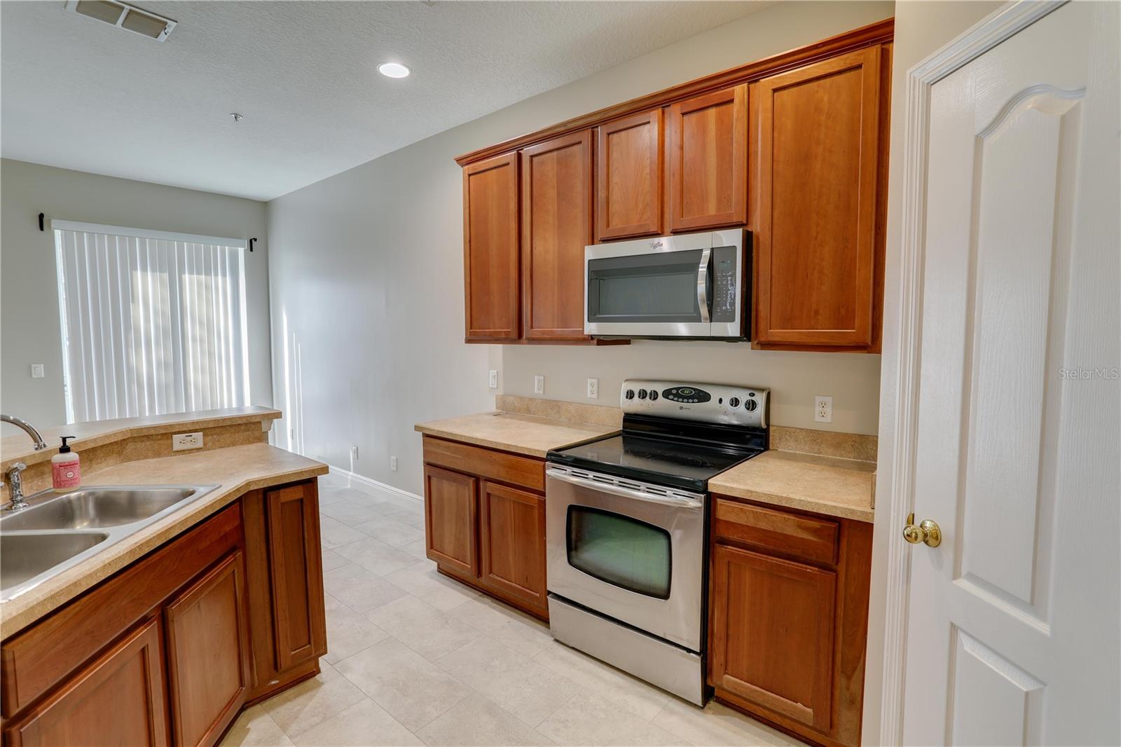 946 ASHWORTH OVERLOOK DR #A, APOPKA, FL, 32712