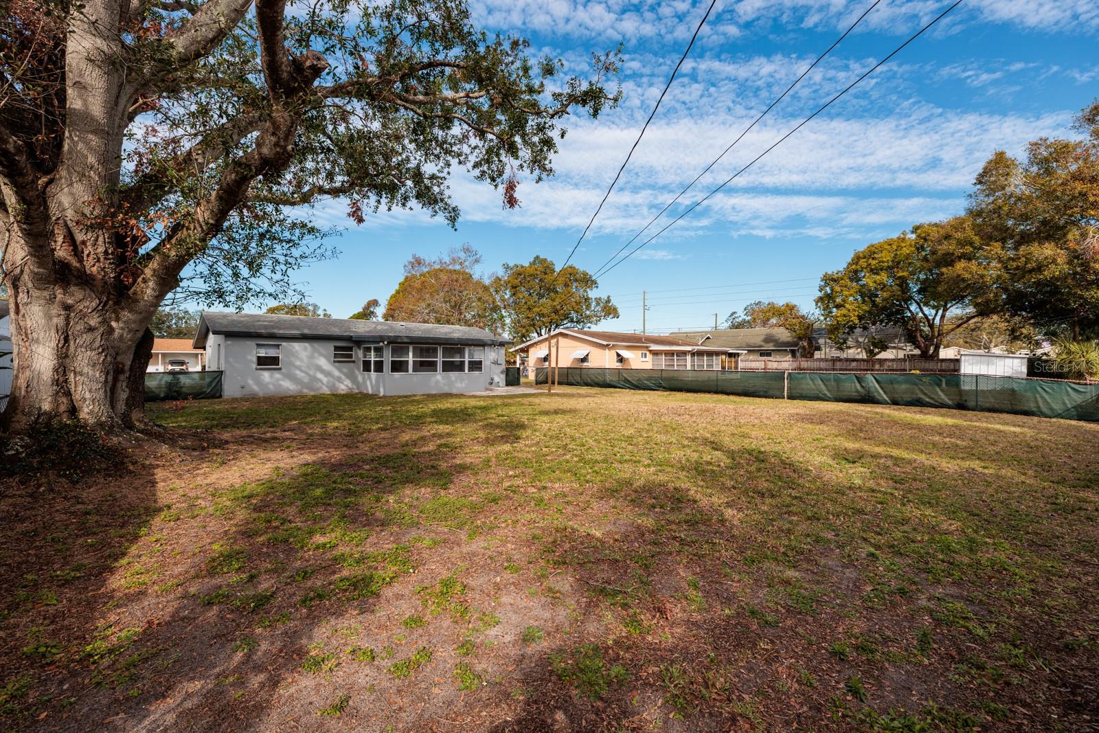 235 SE MADISON CIR N, ST PETERSBURG, FL, 33703