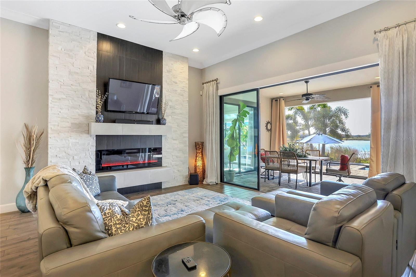 15550 AVENUE OF THE ARBORS, WINTER GARDEN, FL, 34787