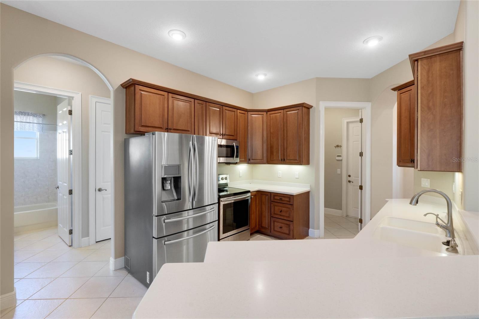 6027 SPINNAKER LOOP, LADY LAKE, FL, 32159
