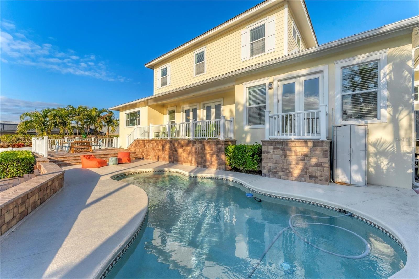 634 KEY ROYALE DR, HOLMES BEACH, FL, 34217