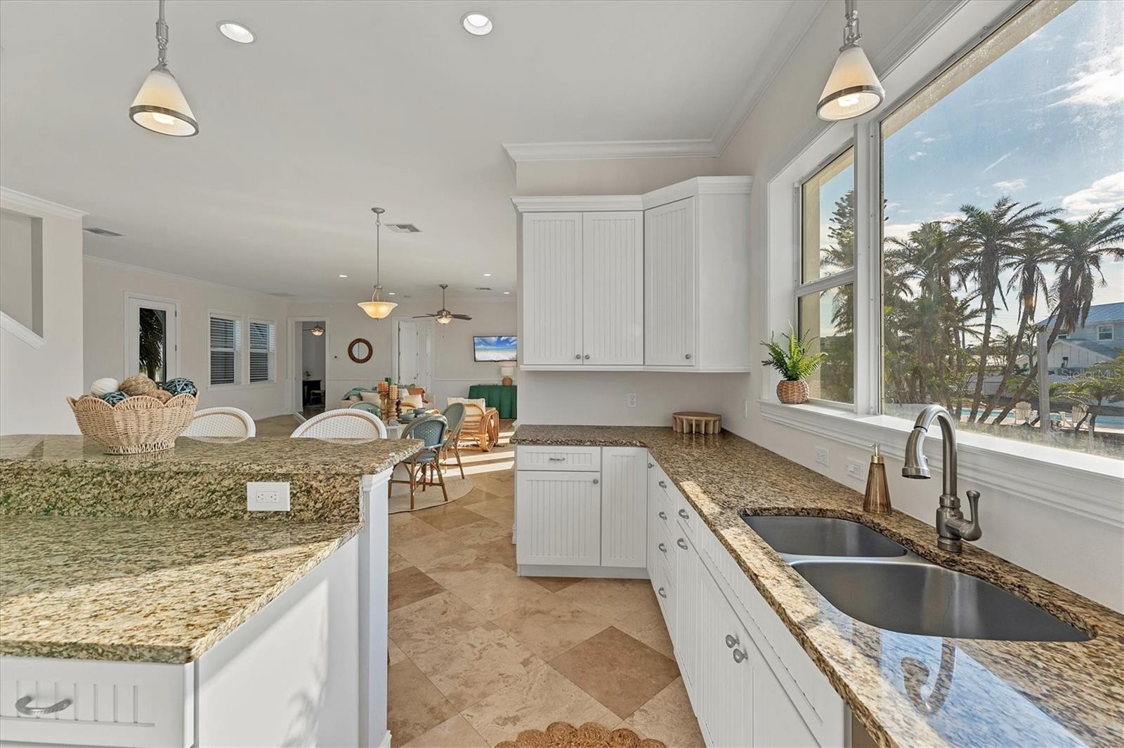 634 KEY ROYALE DR, HOLMES BEACH, FL, 34217