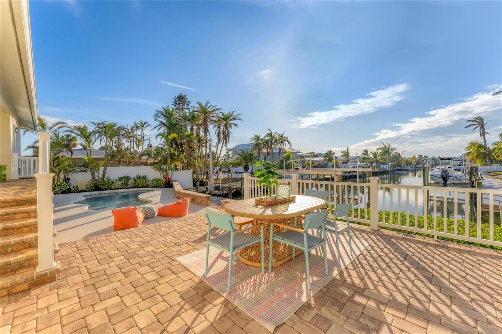 634 KEY ROYALE DR, HOLMES BEACH, FL, 34217