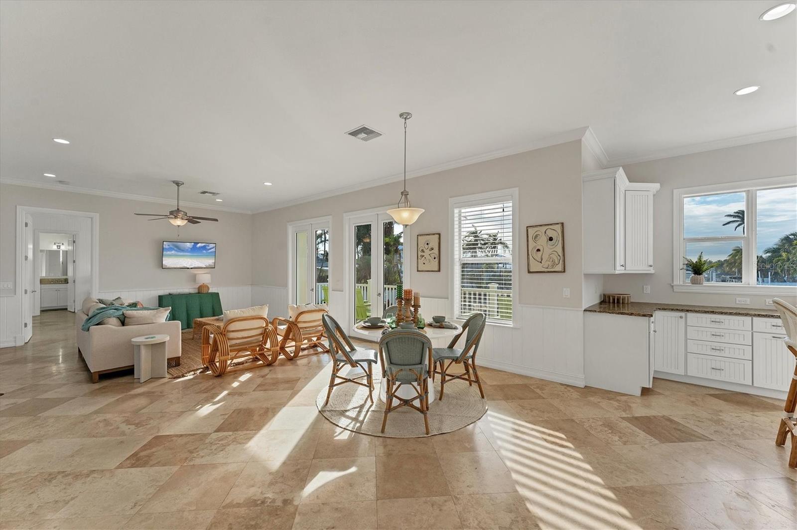 634 KEY ROYALE DR, HOLMES BEACH, FL, 34217